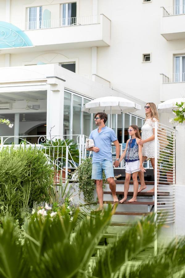 Luxor Beach Boutique Hotel Cattolica Esterno foto
