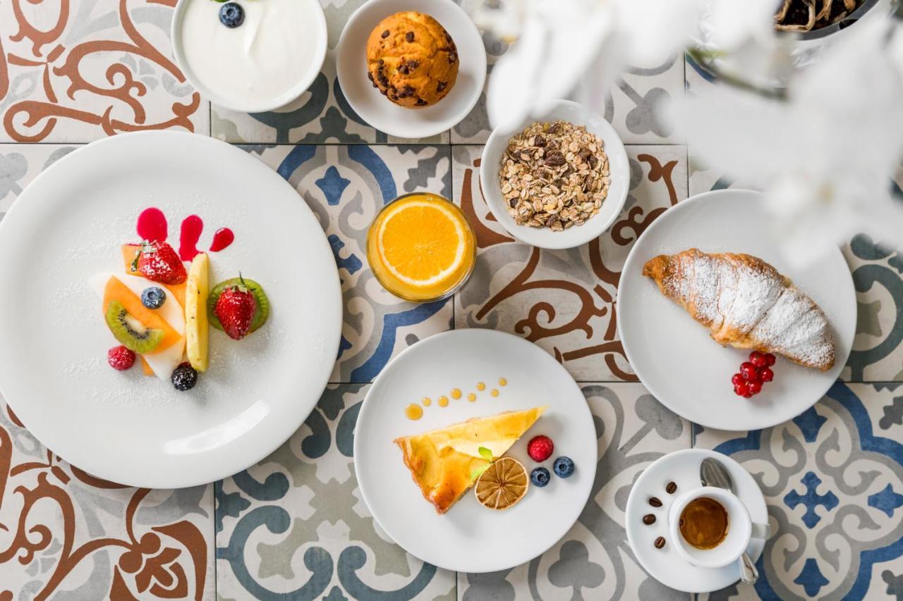 Luxor Beach Boutique Hotel Cattolica Esterno foto