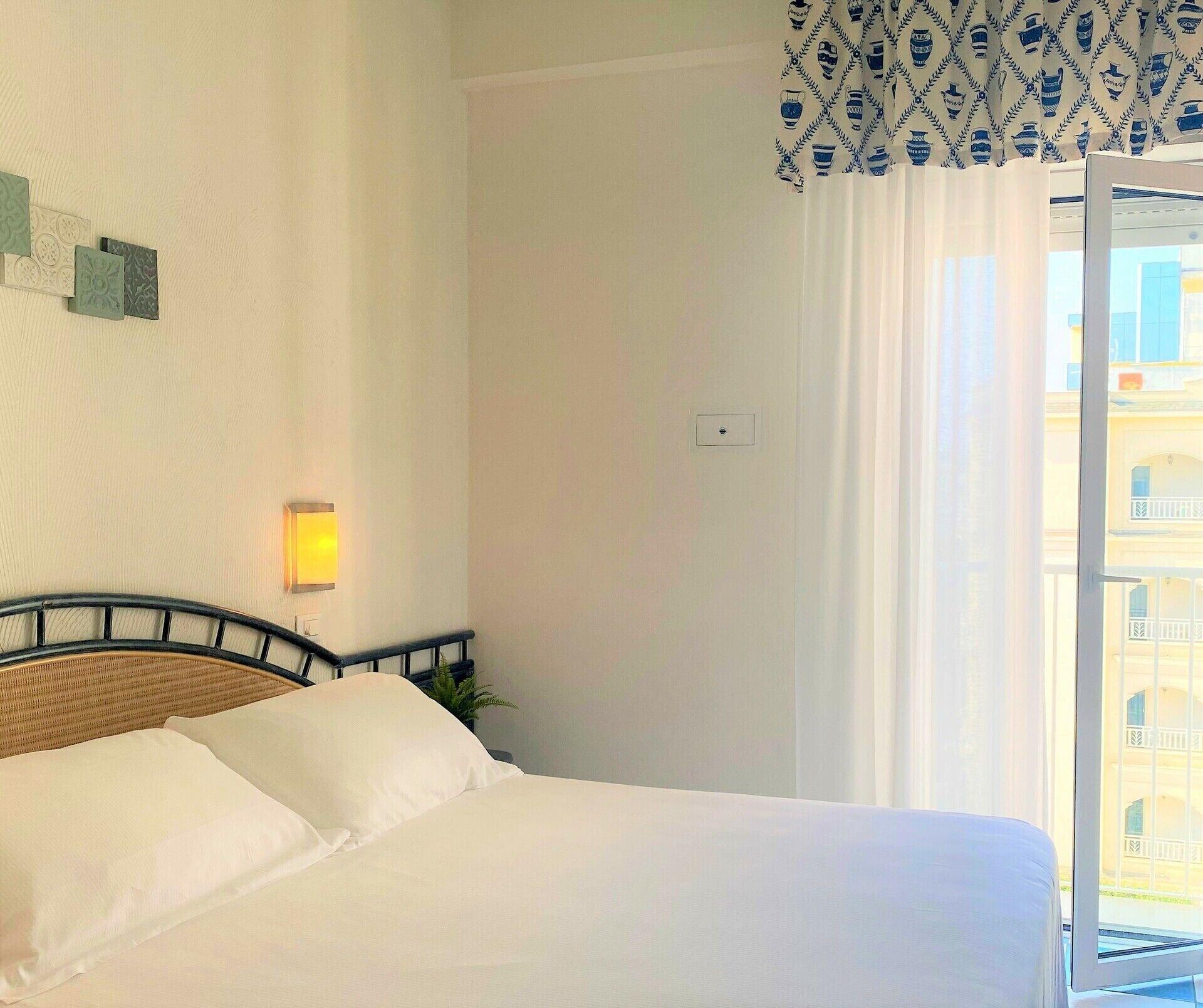 Luxor Beach Boutique Hotel Cattolica Esterno foto