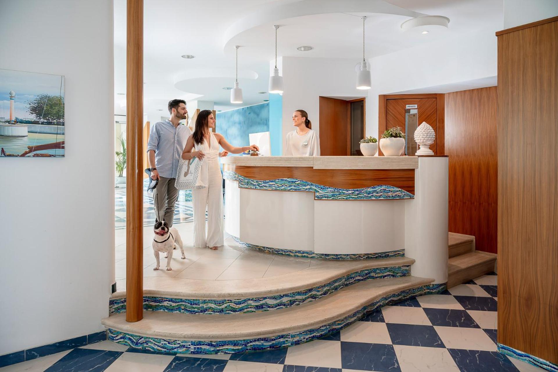 Luxor Beach Boutique Hotel Cattolica Esterno foto