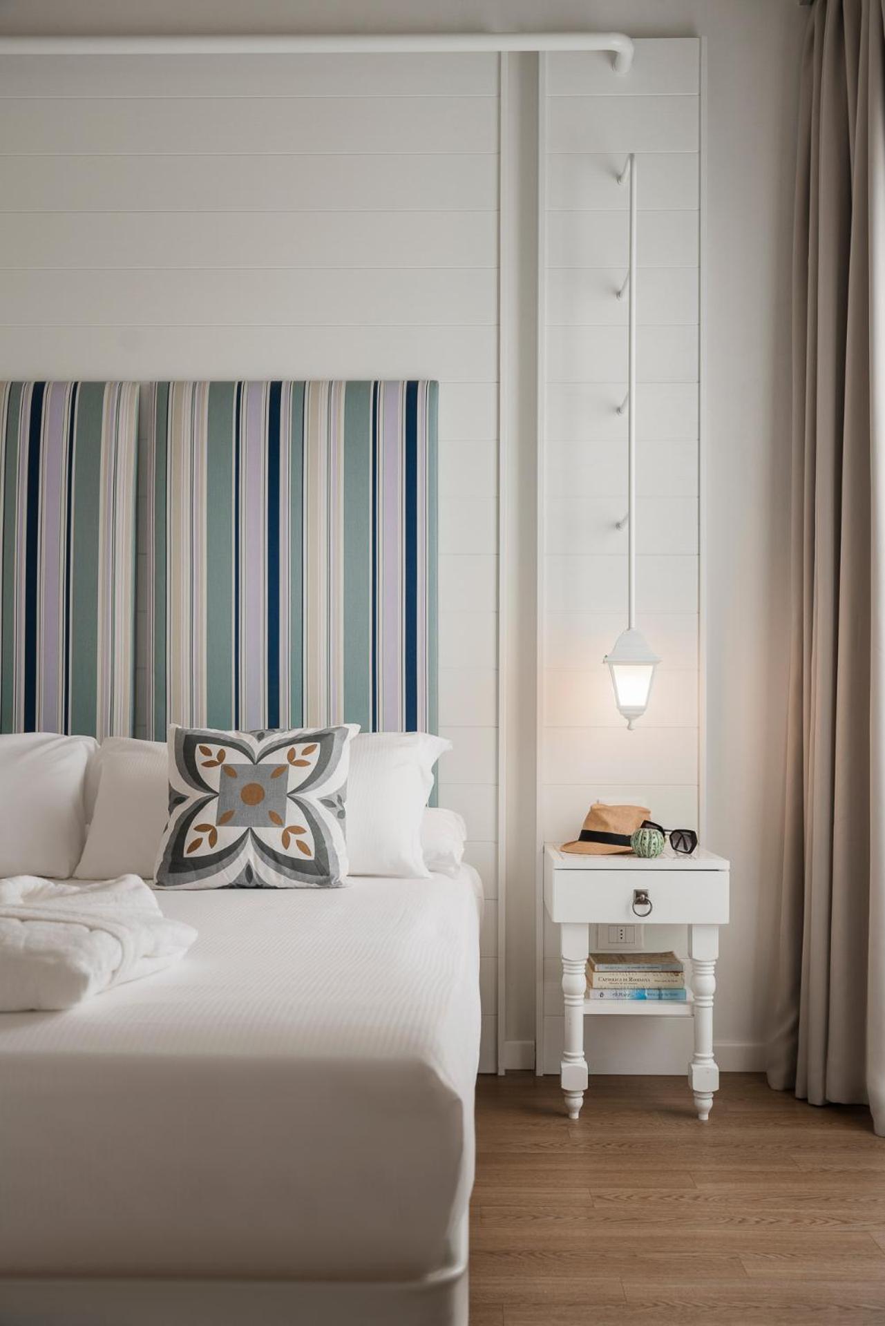 Luxor Beach Boutique Hotel Cattolica Esterno foto
