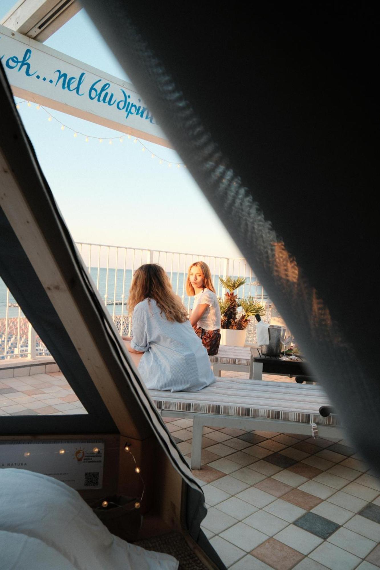 Luxor Beach Boutique Hotel Cattolica Esterno foto