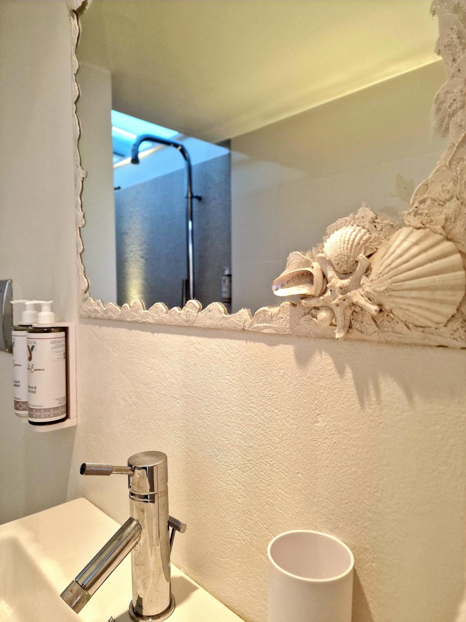 Luxor Beach Boutique Hotel Cattolica Esterno foto