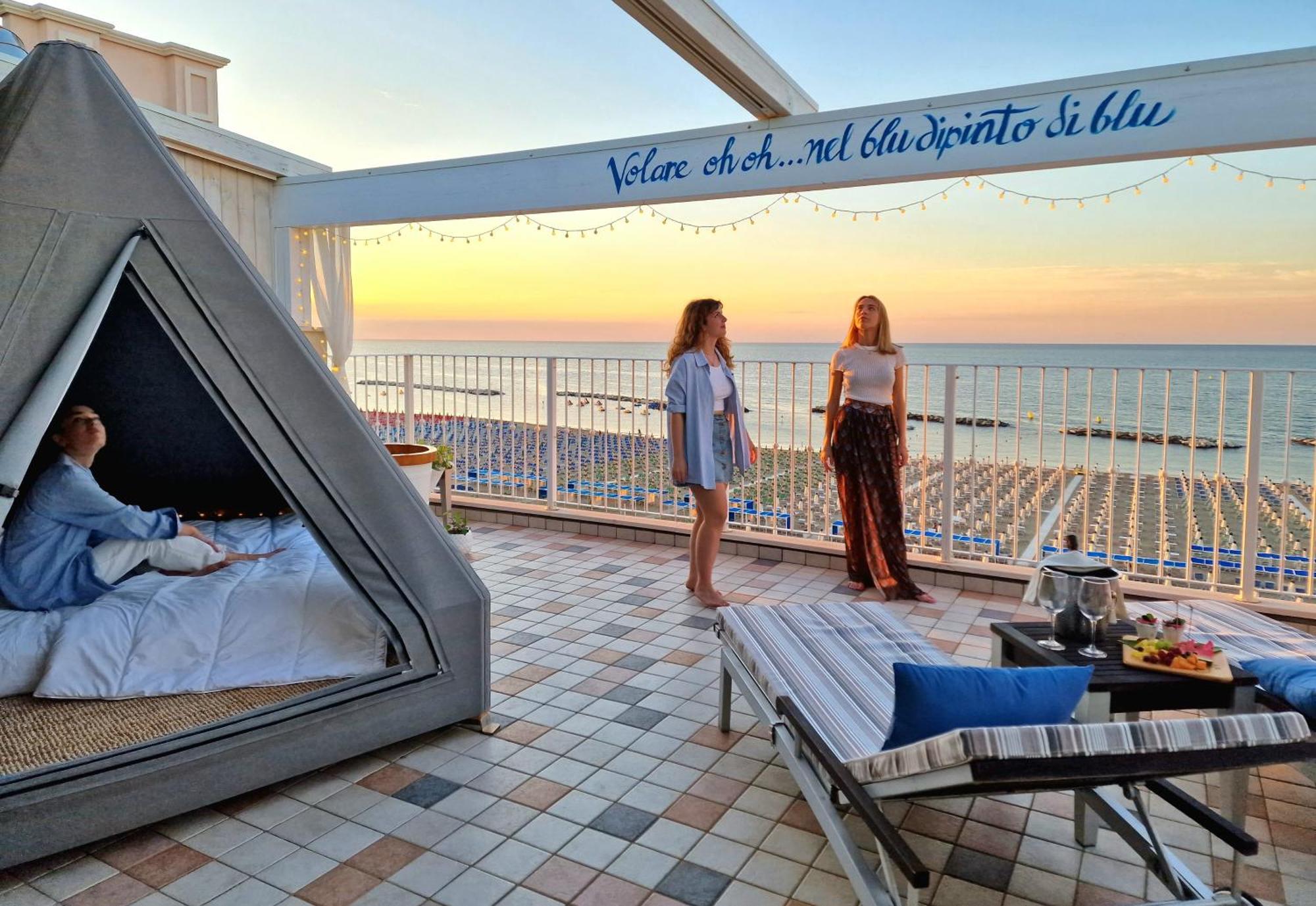 Luxor Beach Boutique Hotel Cattolica Esterno foto